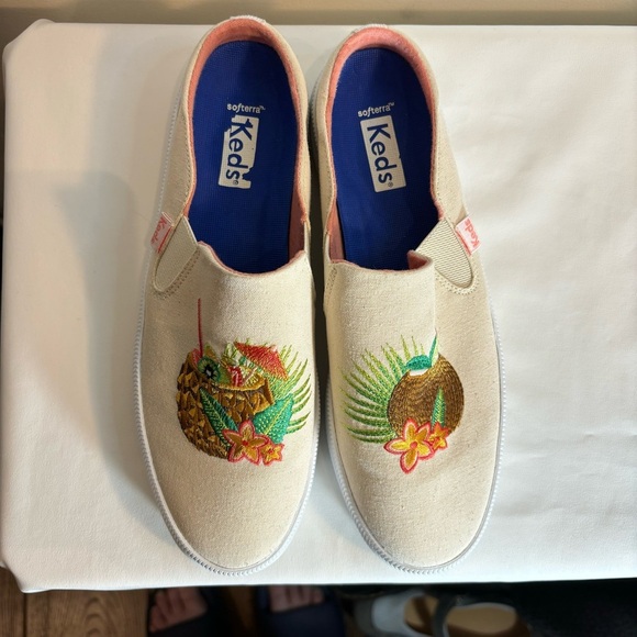 KEDS Sz 8 Slip On Slides Canvas Shoes Embroidered Pineapple Coconut Rubber Sole - Picture 3 of 10